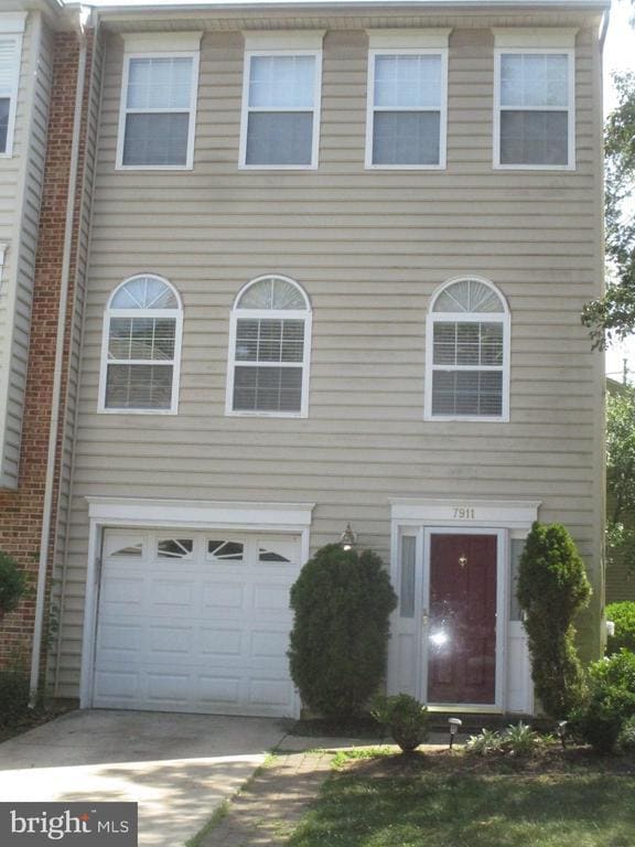 Building Photo - 7911 Heatherleigh Pl