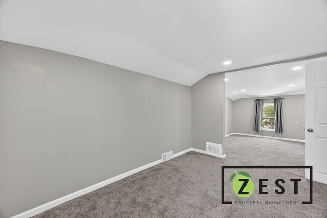 Building Photo - Beautiful Updated 4 Bed 1.5Bath Colonial **Open House Sunday June 21st from 1pm to 2pm**