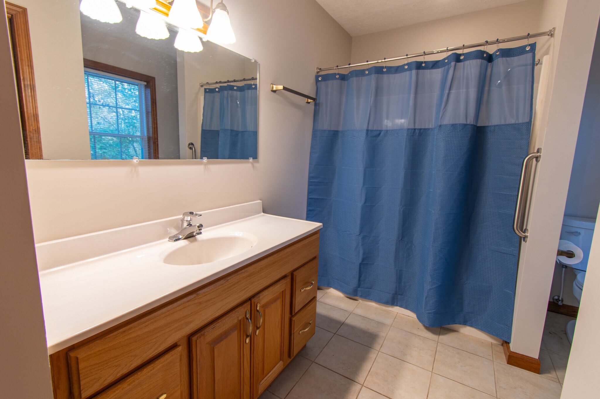 Primary Bath - 4747 Knollwood Dr NW