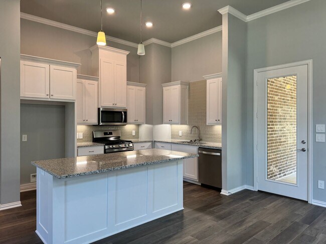 Building Photo - 448 Preston Rdg Dr