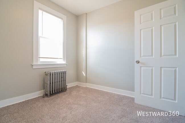 Building Photo - 1242 121st St