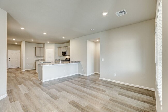 Building Photo - 10508 SW 41st Pl