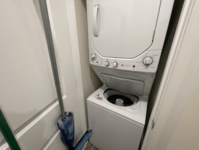 Building Photo - 315 Ocean Blvd