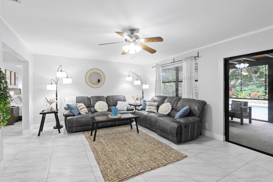 Building Photo - 4416 Fuschia Cir S