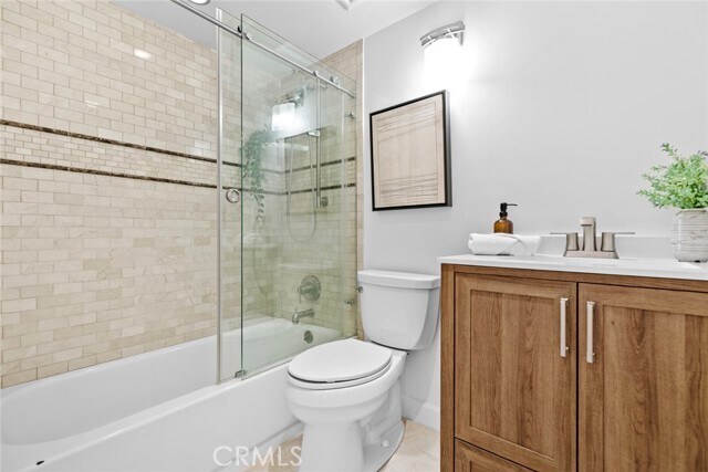 Building Photo - 343 Pioneer Dr