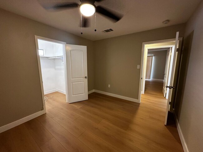 Building Photo - Freshly Updated 3bd/2ba home for rent!