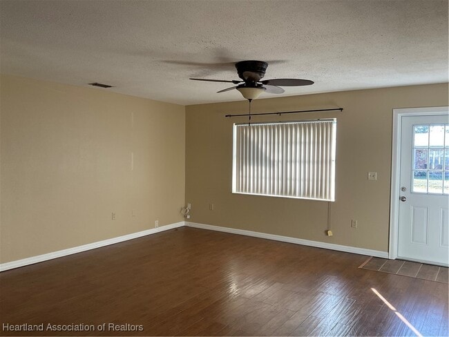 Building Photo - 106 Karola Dr