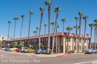 Building Photo - Imperial Palms Apartments