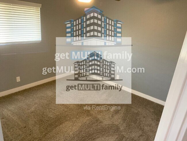 Building Photo - 1766 E 6th Ave