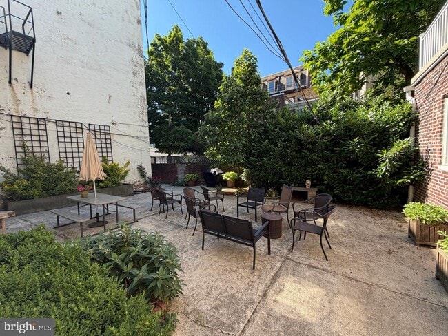 Building Photo - 1504 Mt Vernon St