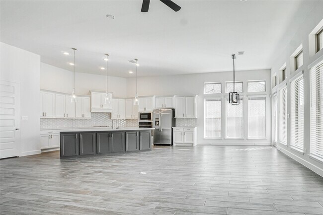 Building Photo - 9814 Chapman Trl