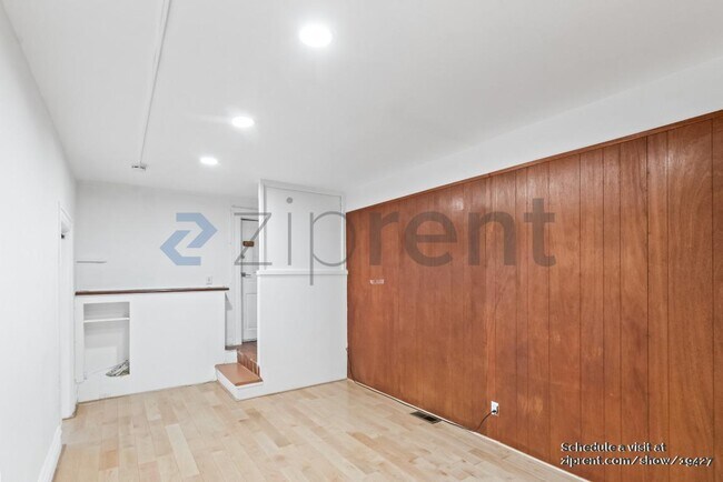 Building Photo - 39a Cook St