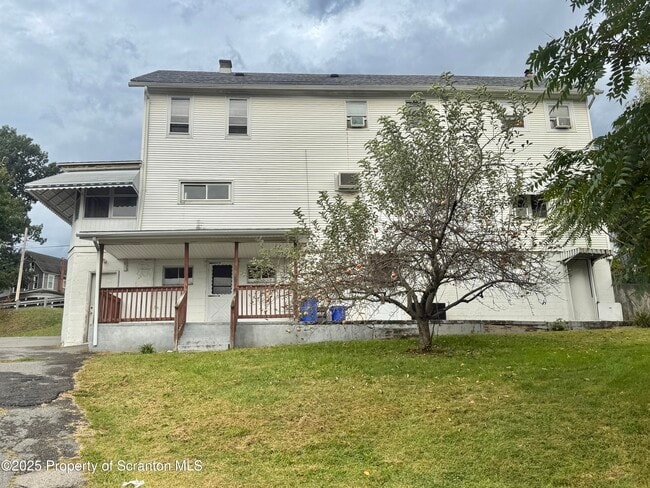 Building Photo - 1132 Providence Rd