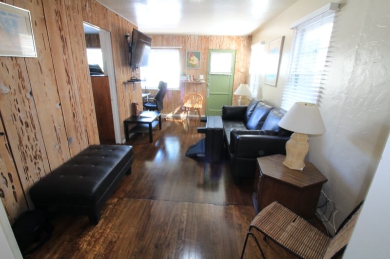 Building Photo - 728 Venice Ct