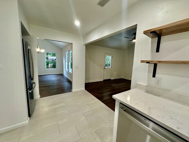 Building Photo - Completely Remodeled Ranch Style Home in the Heart of Downtown Bluffton and no HOA!