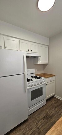 Building Photo - 5287 Kalamazoo Ave SE