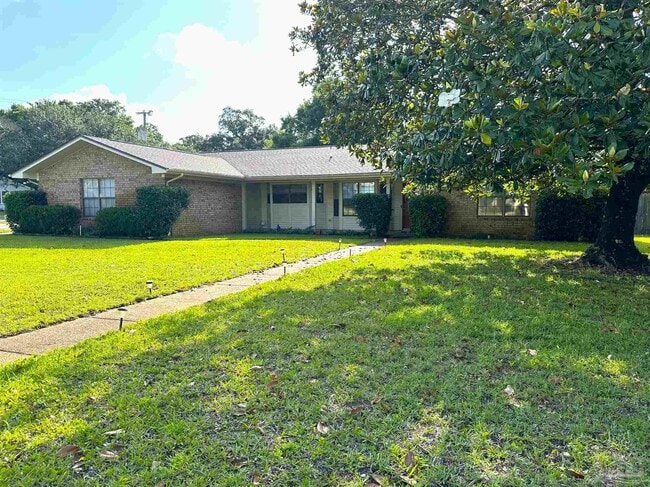 Building Photo - 304 Arabian Dr