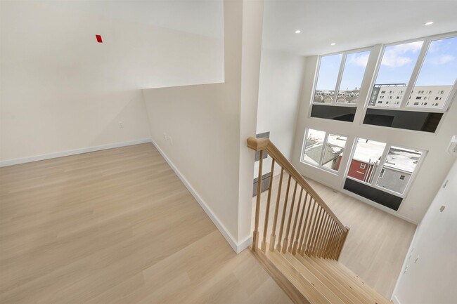 Building Photo - 1 Mallory Ave