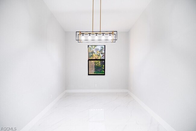 Building Photo - 3313 36th St SW