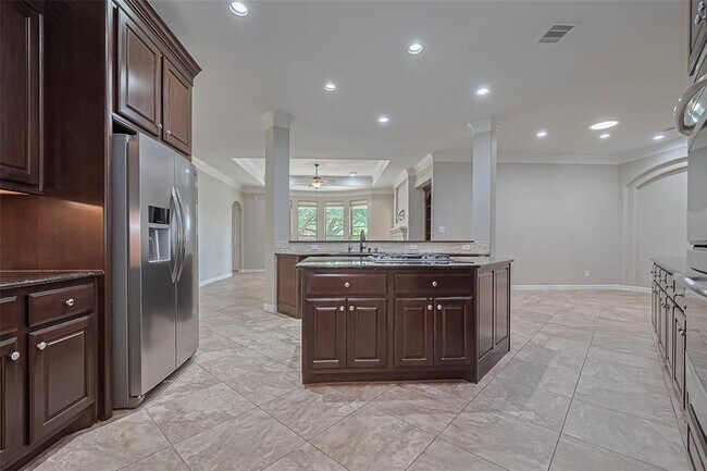Building Photo - 4210 Wentworth Dr