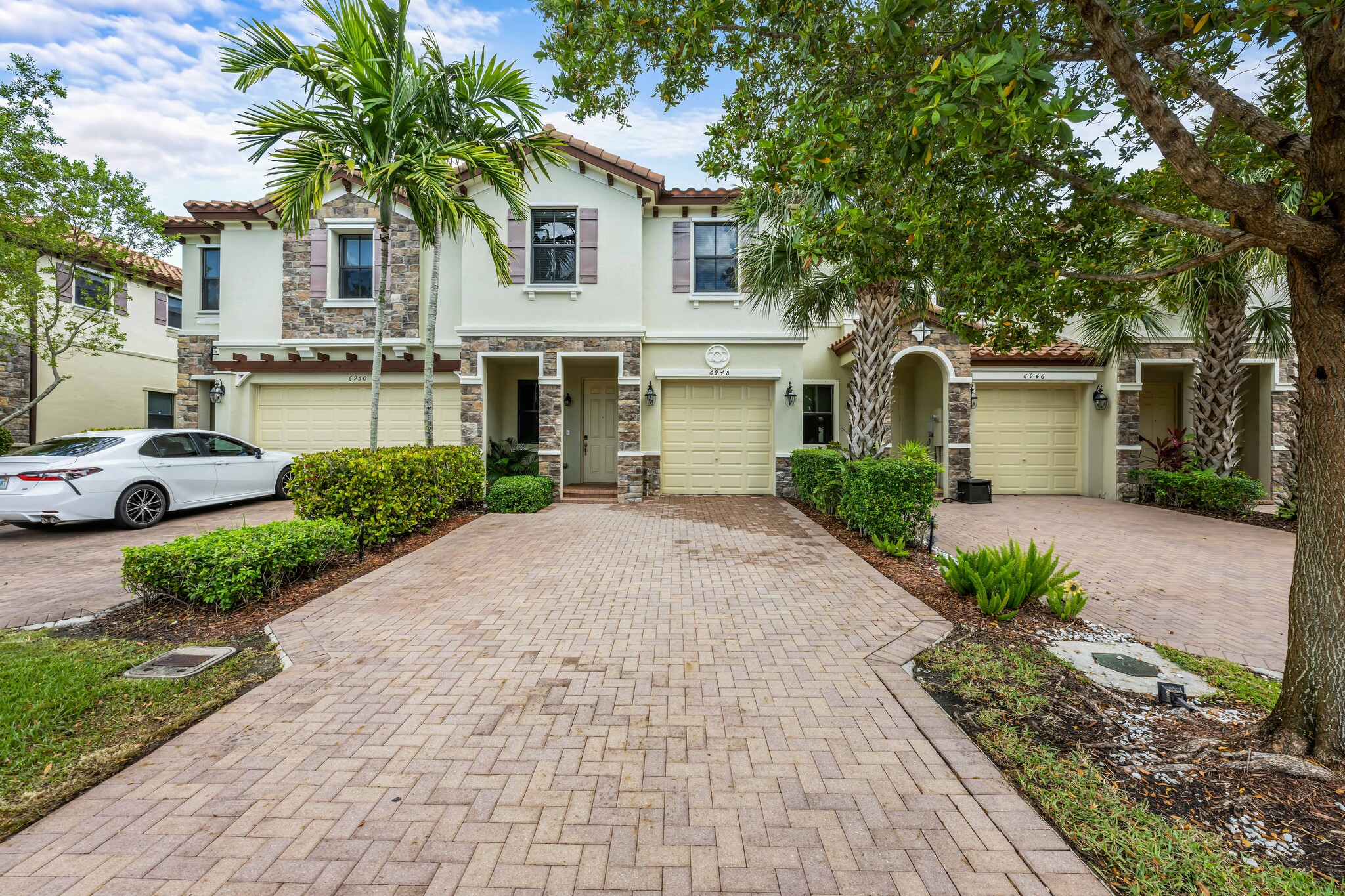 Building Photo - 6948 Broadland Way