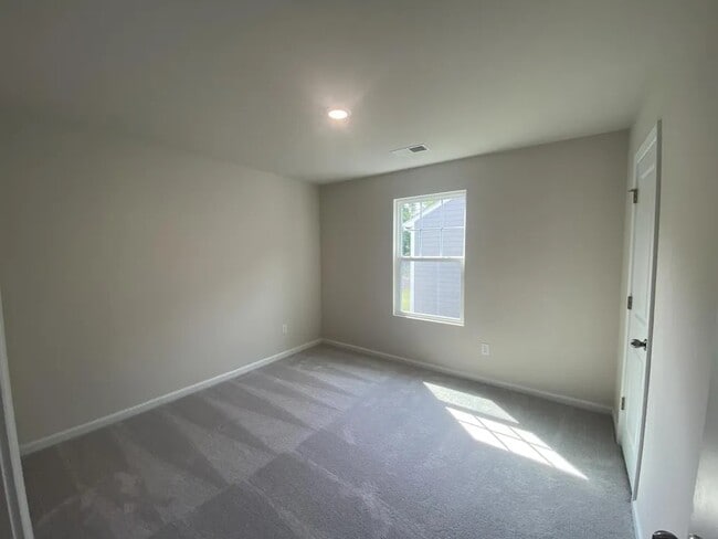 Building Photo - 1537 Woodhouse Dr