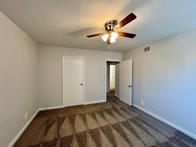 Building Photo - 3629 N MacGregor Way