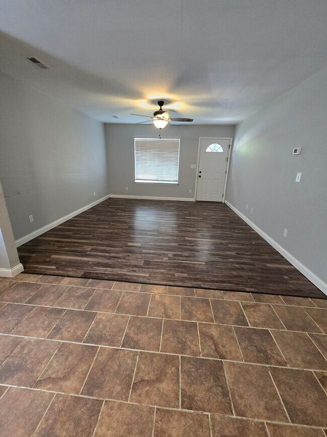 Building Photo - 1849 Woodland Trails