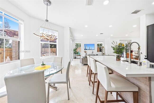 Building Photo - 6933 NW 104th Ct