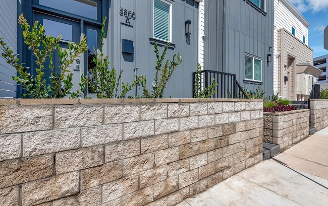 Building Photo - Grant Avenue A