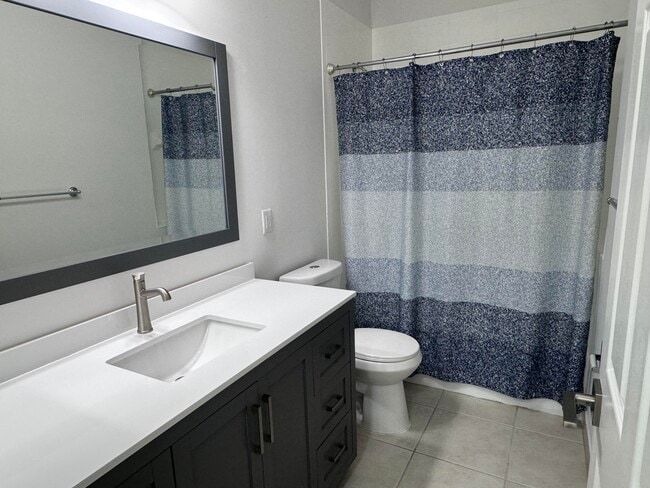Building Photo - 9360 Cove Point Cir
