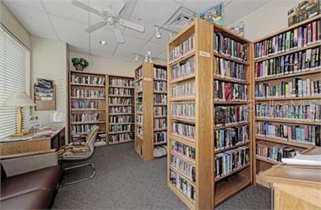 Building Photo - SEASONAL TROPICAL GETAWAY!