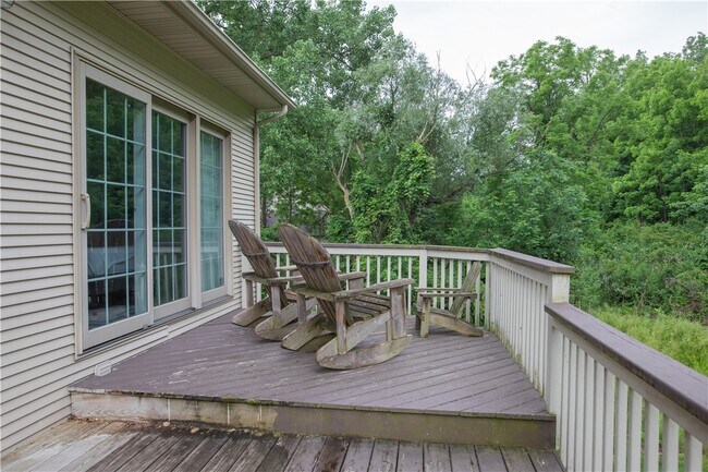 Building Photo - 52 Meadow Cove Rd