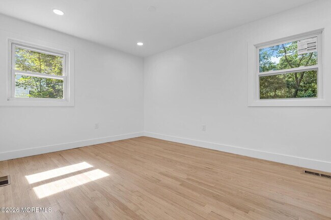 Building Photo - 138 N Cooks Bridge Rd
