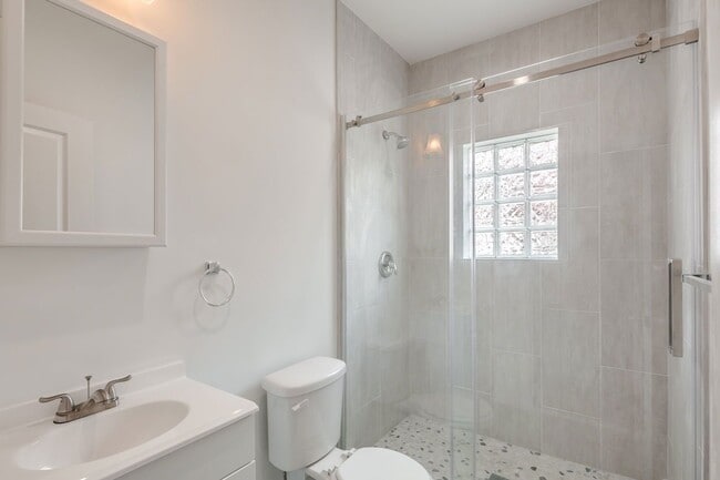 Building Photo - 1400 S 16th St