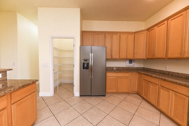 Building Photo - 4068 Gardenwood Cir