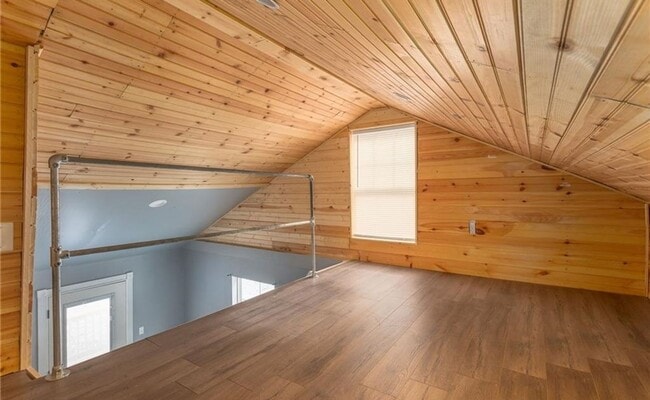 Building Photo - 2/ 1 Home for Rent!