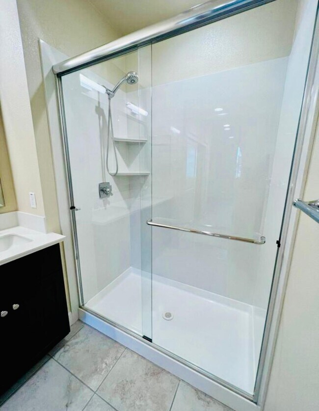 Building Photo - 436 Persimmon Cmn