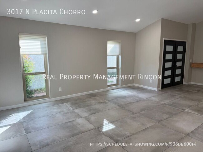 Building Photo - 3017 Placita Chorro
