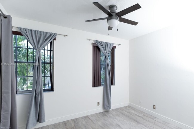 Building Photo - 16793 Hemingway Dr