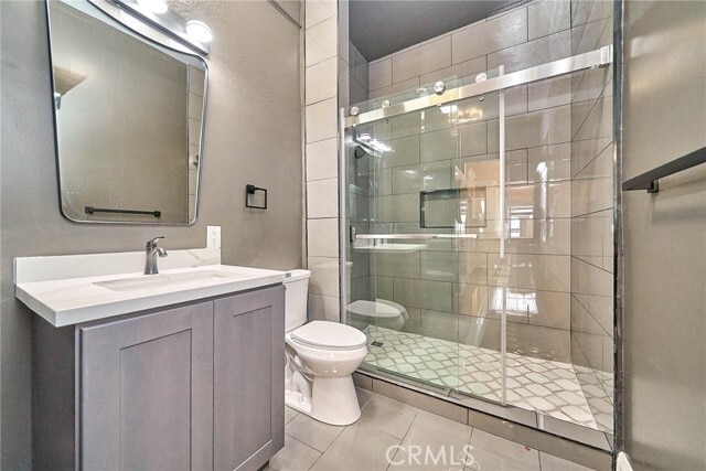 Building Photo - 844 N Van Ness Ave