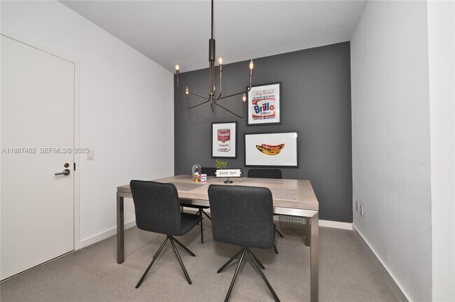 Building Photo - 501 NE 31st St