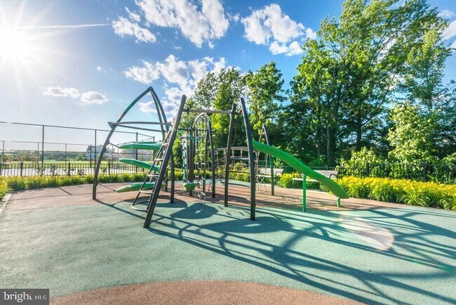 Building Photo - 1507 Churchill Downs Way