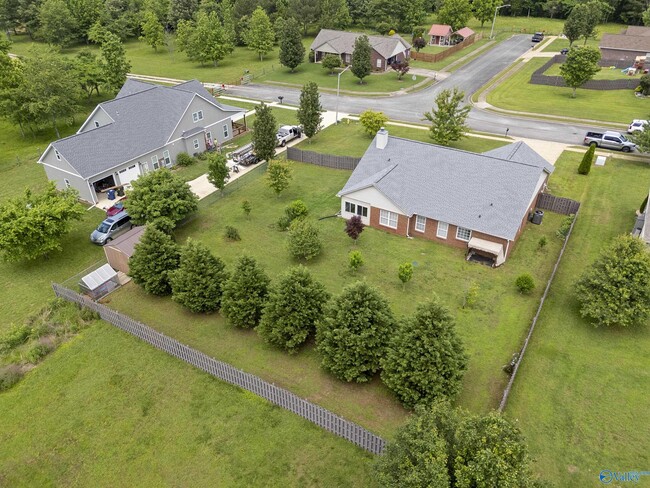 Building Photo - 108 Landings Way Dr
