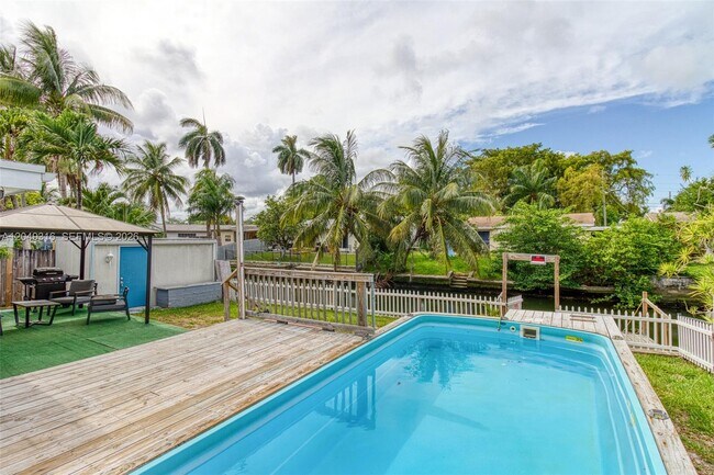 Building Photo - Grant Street, Hollywood, FL 33021 - 3 BR 2 BA house