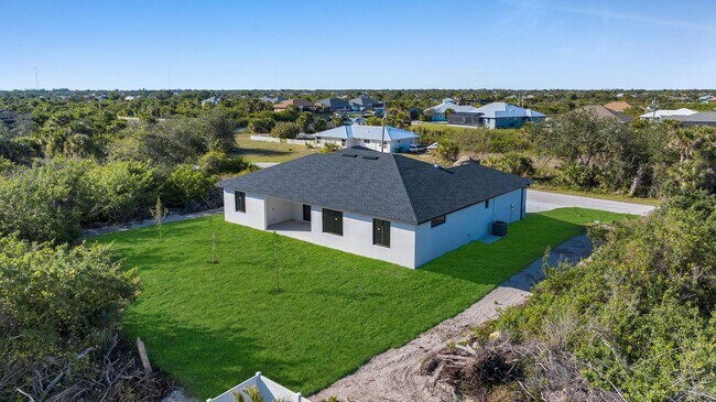 Building Photo - Brand-New Home for Rent – Port Charlotte, FL 33981. Qualify for a deposit-free option and save on...