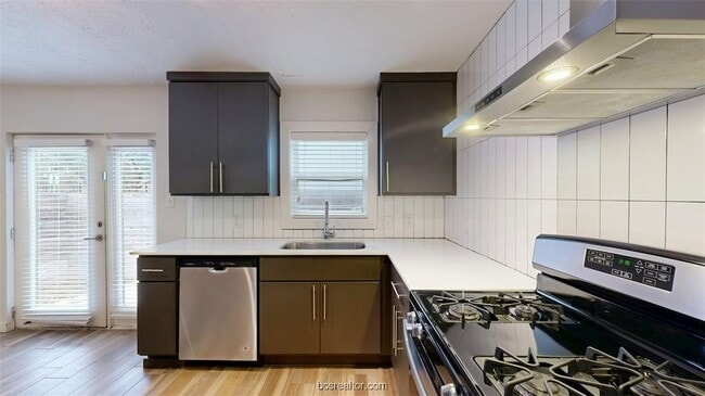 Building Photo - 500 First Street Unit 1