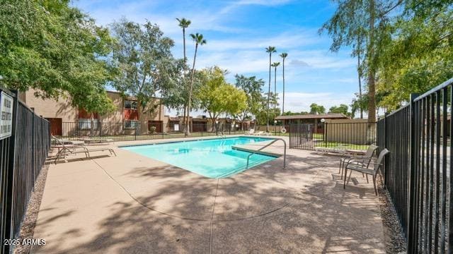 Building Photo - 8249 E Thomas Rd