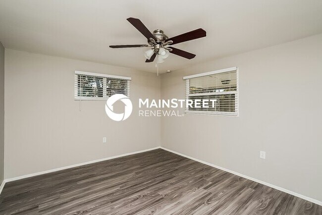 Building Photo - 3 Bedroom Pet-Friendly Home in Largo, FL with Main Street Renewal