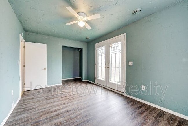 Building Photo - 2200 N St Luke Ave